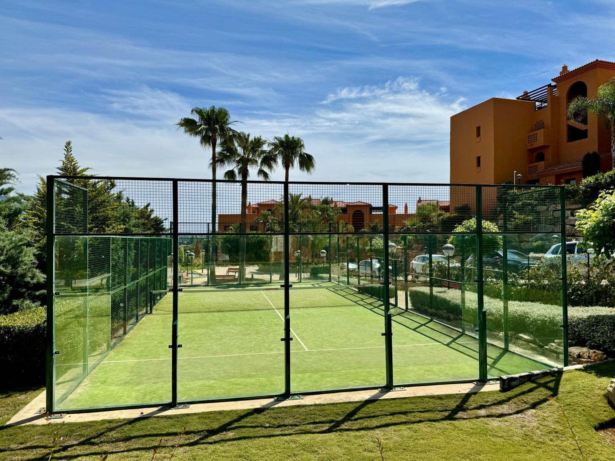Piso De Lujo Totalmente Equipado A Estrenar Para 6 Estepona Eksteriør billede